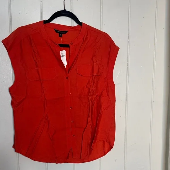 Banana Republic Red Sleeveless Blouse - Picture 1 of 5